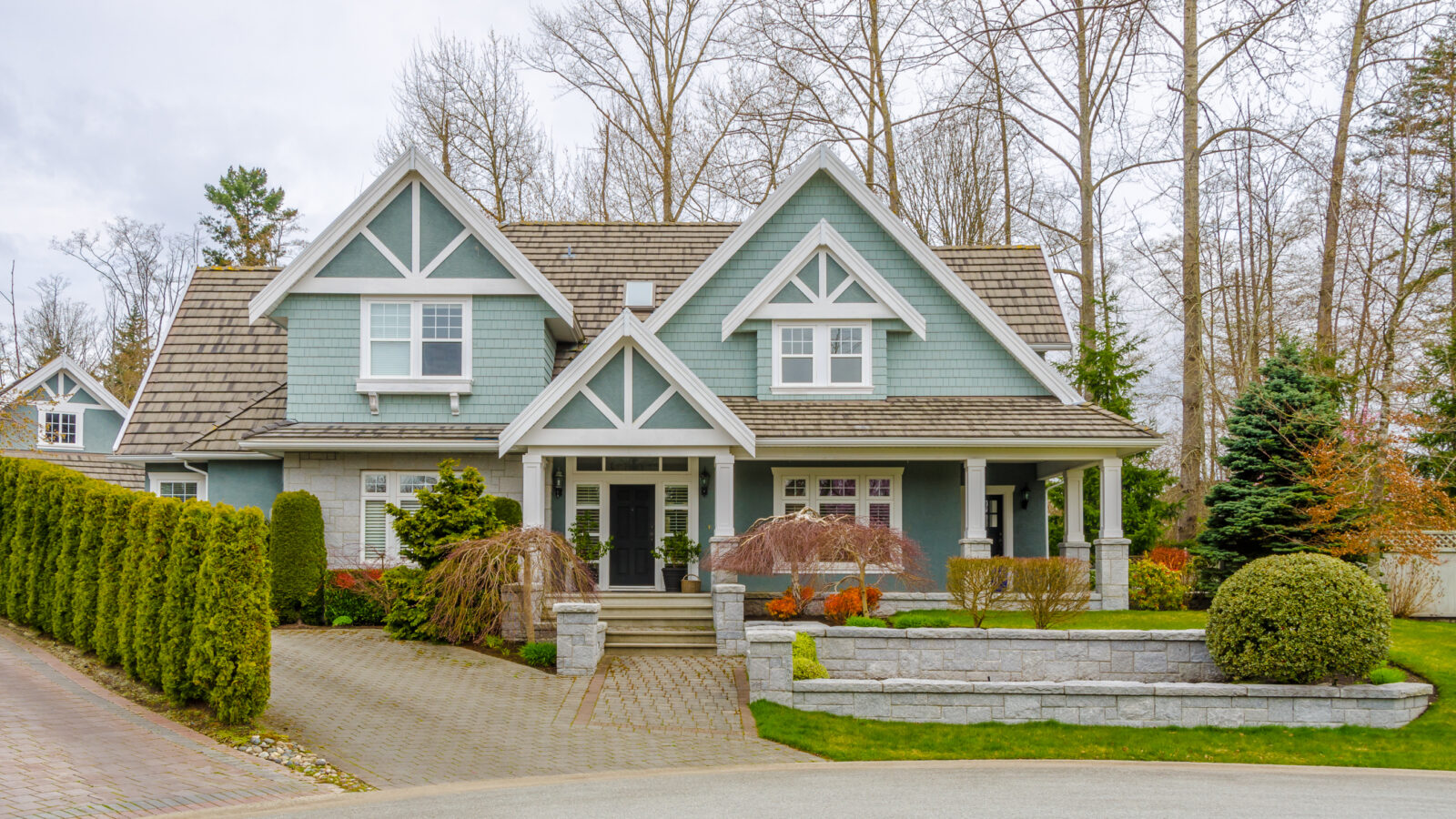 How Long Does Exterior Paint Last? A Guide to Maintaining Your Home’s