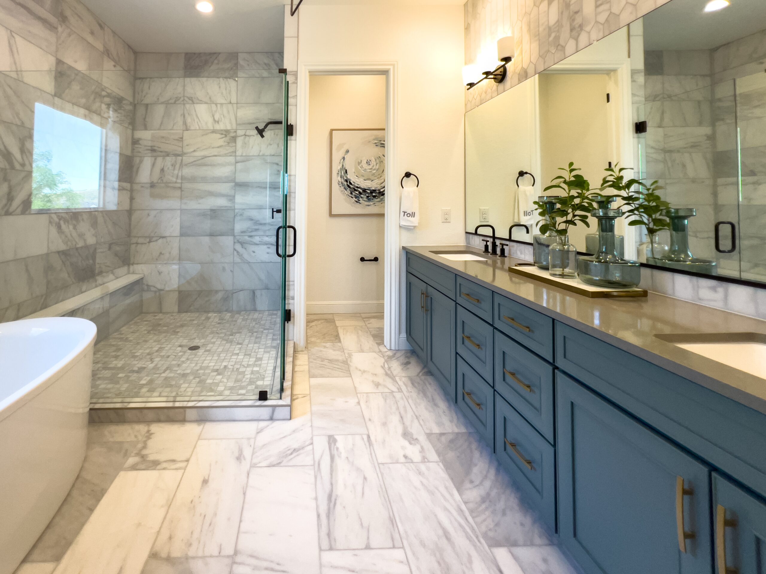 Parker,,Colorado,,Usa-june,19,,2025,-,A,Luxury,Bathroom,With
